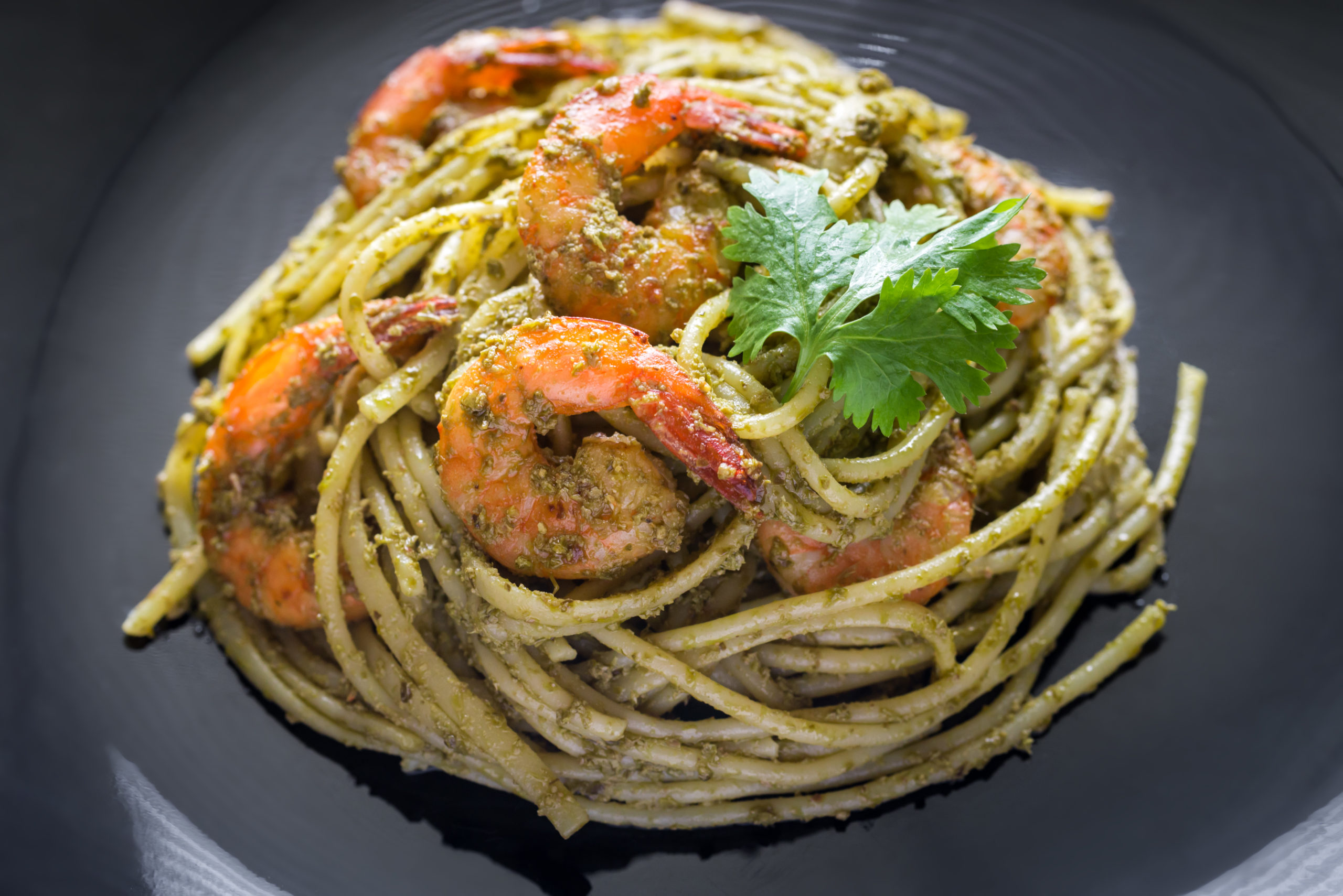 Linguine gamberi e pesto di pistacchi